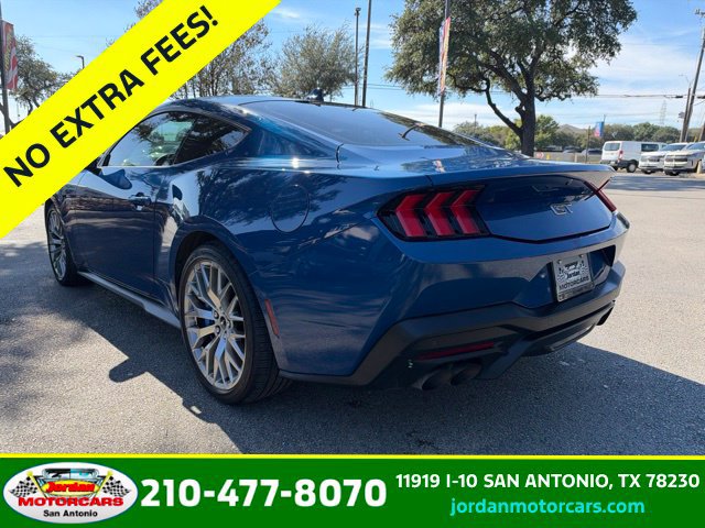 Used 2024 Ford Mustang GT Premium RWD image 3