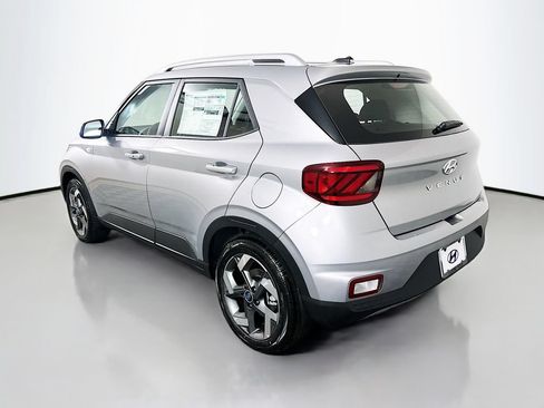 New 2026 Hyundai Venue SEL FWD image 7