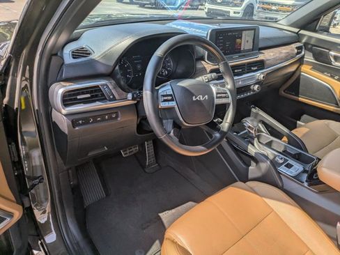 Used 2022 Kia Telluride SX w/ Towing Package FWD image 9