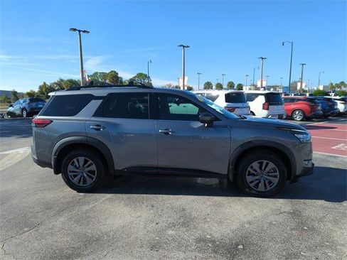 Certified 2023 Nissan Pathfinder SV w/ SV Premium Package image 3