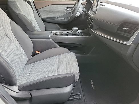Used 2023 Nissan Rogue SV AWD/4WD image 12