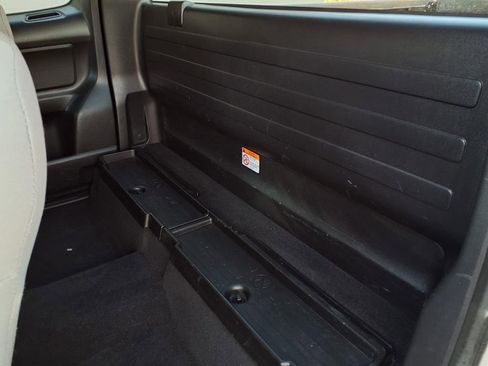 Used 2018 Toyota Tacoma SR image 17