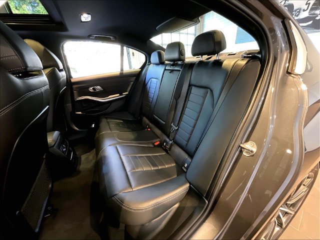 Used 2019 BMW 330i xDrive Sedan AWD/4WD image 23