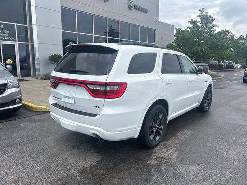 Used 2025 Dodge Durango R/T w/ Blacktop Package AWD/4WD image 5