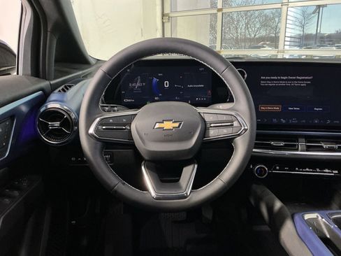 New 2026 Chevrolet Equinox EV LT image 24