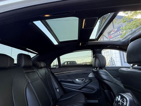 Used 2015 Mercedes-Benz S 550 Sedan image 14