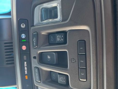 Used 2024 GMC Sierra 3500 Denali w/ Denali Reserve Package AWD/4WD image 16