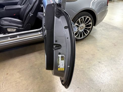 Used 2019 Rolls-Royce Dawn image 65