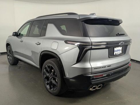 Used 2024 Chevrolet Traverse RS AWD/4WD image 6
