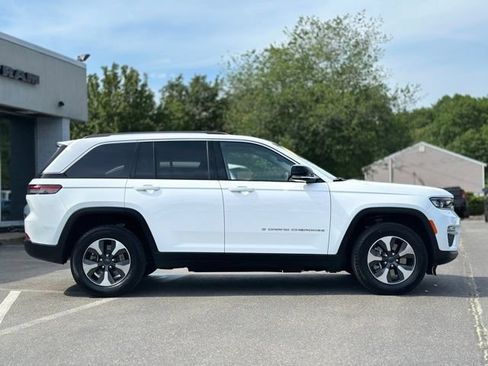 Used 2023 Jeep Grand Cherokee 4WD 4xe image 8