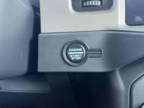 New 2025 Ford Bronco Outer Banks image 6