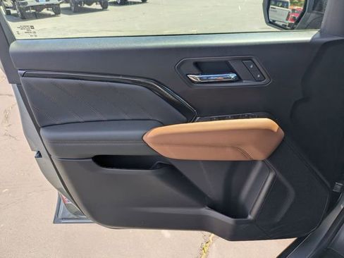 New 2026 GMC Canyon AT4 AWD/4WD image 11