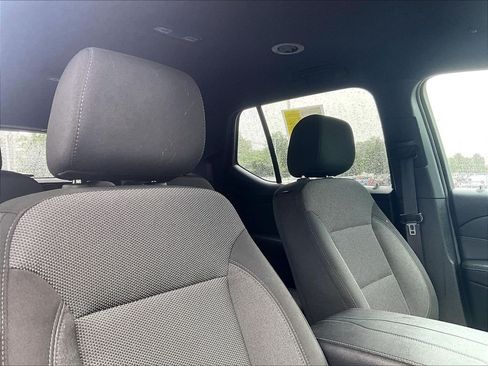 Used 2023 Chevrolet Traverse LT w/ Rear Camera Mirror Package AWD/4WD image 23