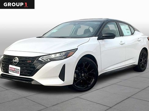 New 2025 Nissan Sentra SR w/ Midnight Edition image 1