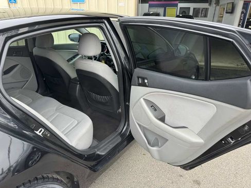 Used 2011 Kia Optima LX w/ Convenience Pkg image 17