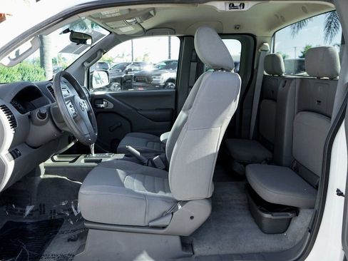 Used 2016 Nissan Frontier S image 17