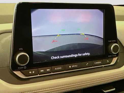 Used 2023 Nissan Rogue SV image 22