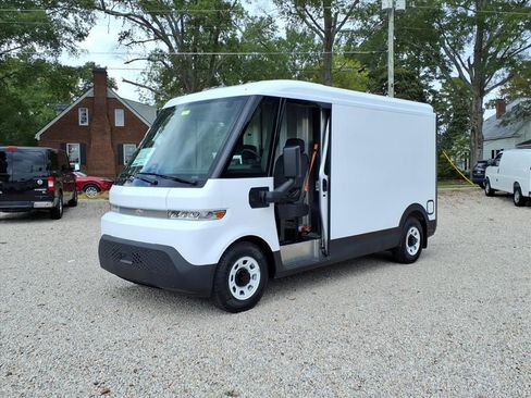New 2025 Chevrolet Brightdrop 400 w/ Power Door Package AWD/4WD image 3