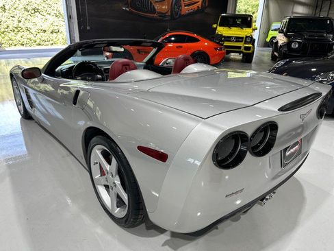 Used 2006 Chevrolet Corvette Convertible w/ Preferred Equipment Group RWD image 31