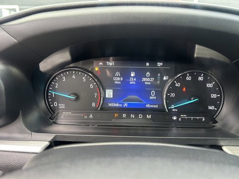 Used 2020 Ford Explorer XLT w/ Equipment Group 202A AWD/4WD image 10