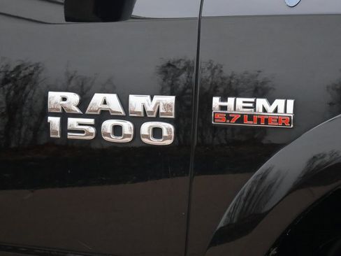 Used 2014 RAM 1500 Laramie w/ Convenience Group image 9