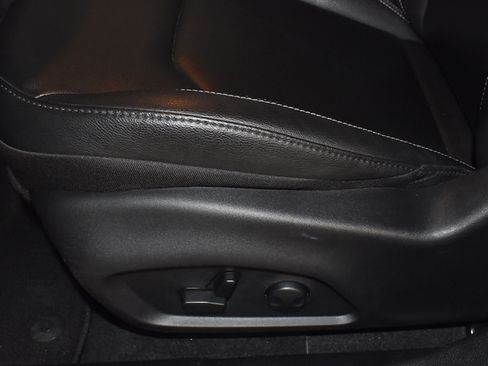 Used 2025 Jeep Compass Limited AWD/4WD image 13