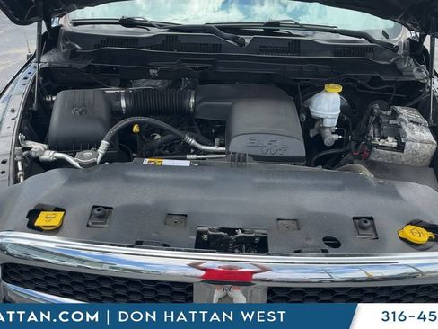 Used 2019 RAM 1500 Classic SLT w/ Luxury Group AWD/4WD image 8