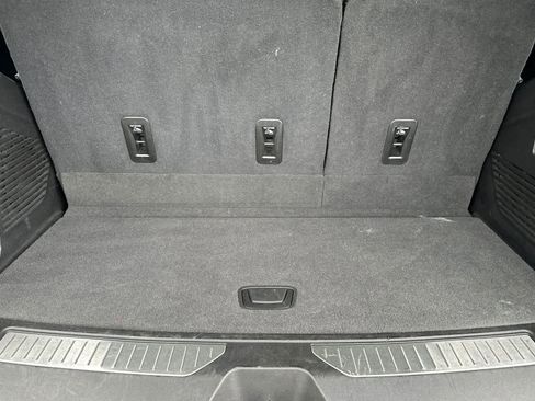 Used 2021 Chevrolet Tahoe Z71 w/ Z71 Signature Package image 17