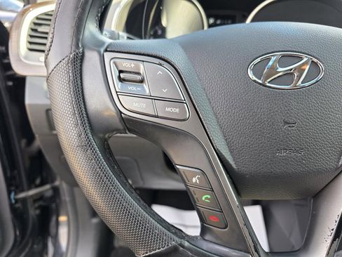 Used 2017 Hyundai Santa Fe Sport image 16