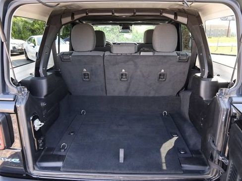 Used 2024 Jeep Wrangler Unlimited AWD/4WD image 8