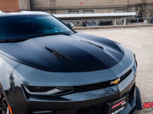Used 2018 Chevrolet Camaro SS image 25