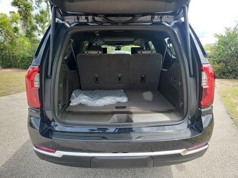 New 2026 GMC Yukon XL Elevation w/ Elevation Premium Package AWD/4WD image 5