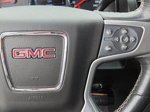Used 2019 GMC Yukon XL SLT AWD/4WD image 28
