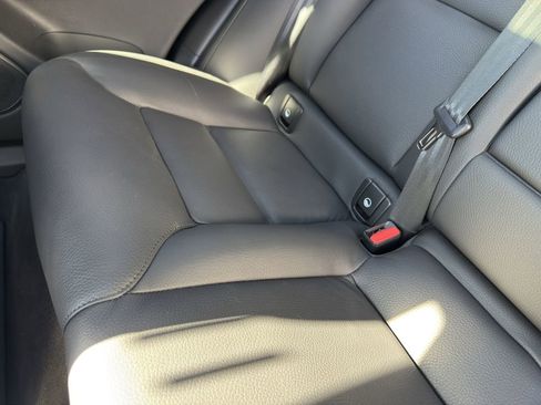 Used 2025 Volvo XC60 B5 Plus image 33