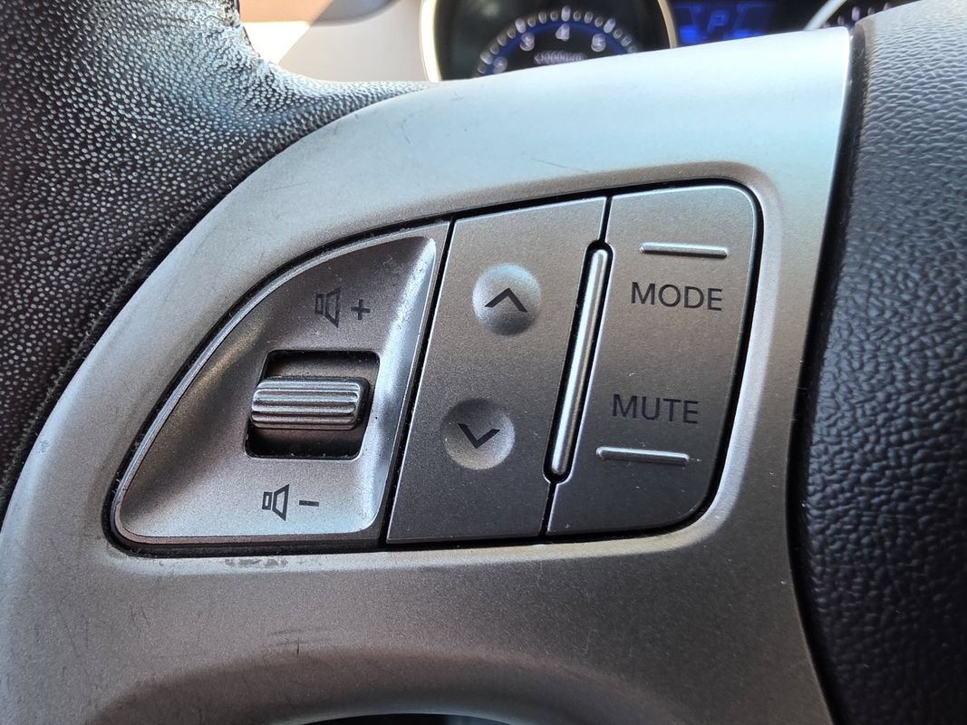 Used 2013 Hyundai Tucson Limited w/ Premium Pkg FWD image 27