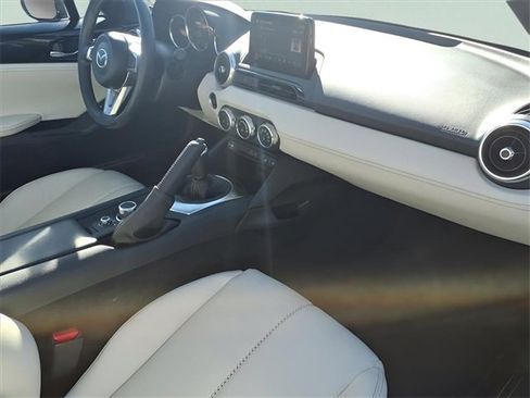 Used 2021 MAZDA MX-5 Miata RF Grand Touring w/ Appearance Package image 19