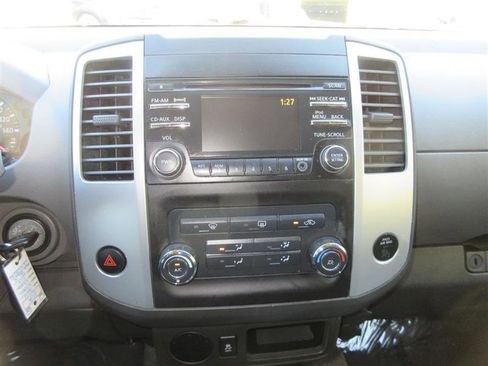 Used 2014 Nissan Xterra S image 19