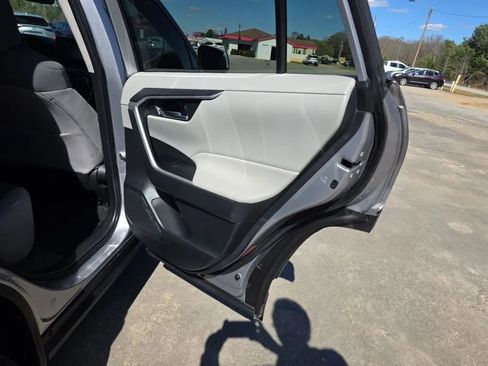 Used 2021 Toyota RAV4 XLE image 44