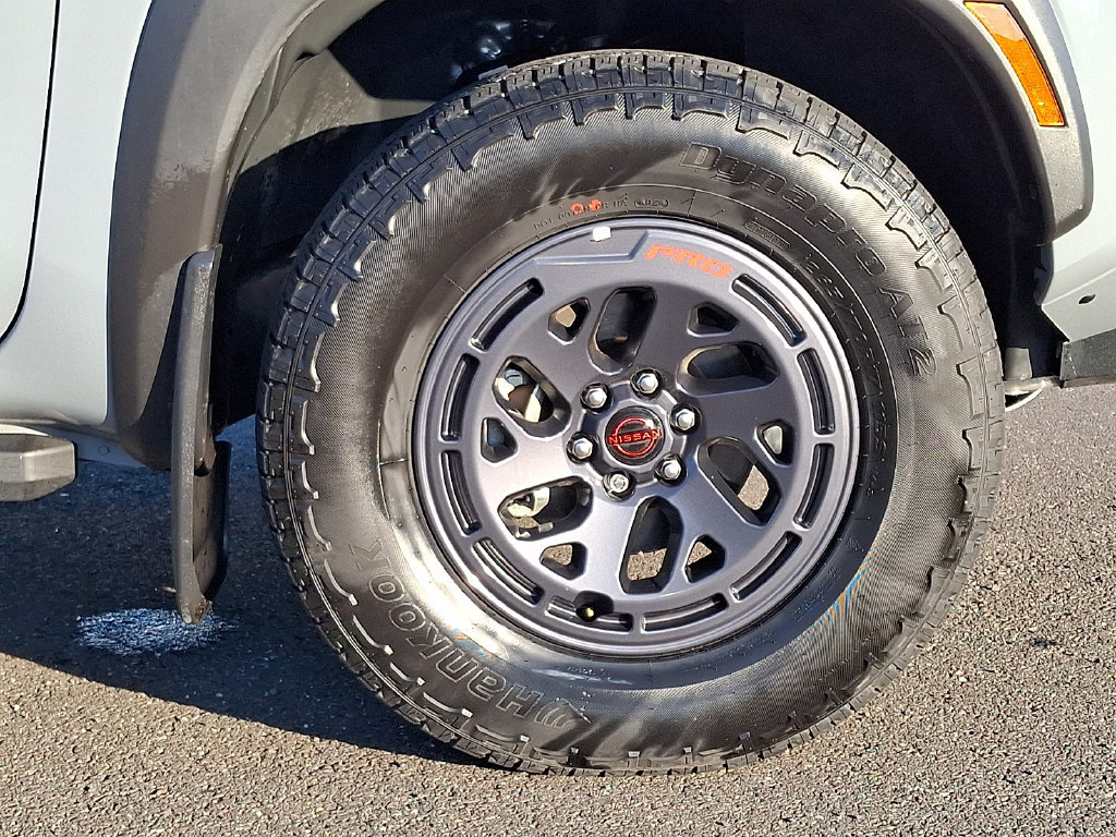 Certified 2025 Nissan Frontier PRO-4X AWD/4WD image 9