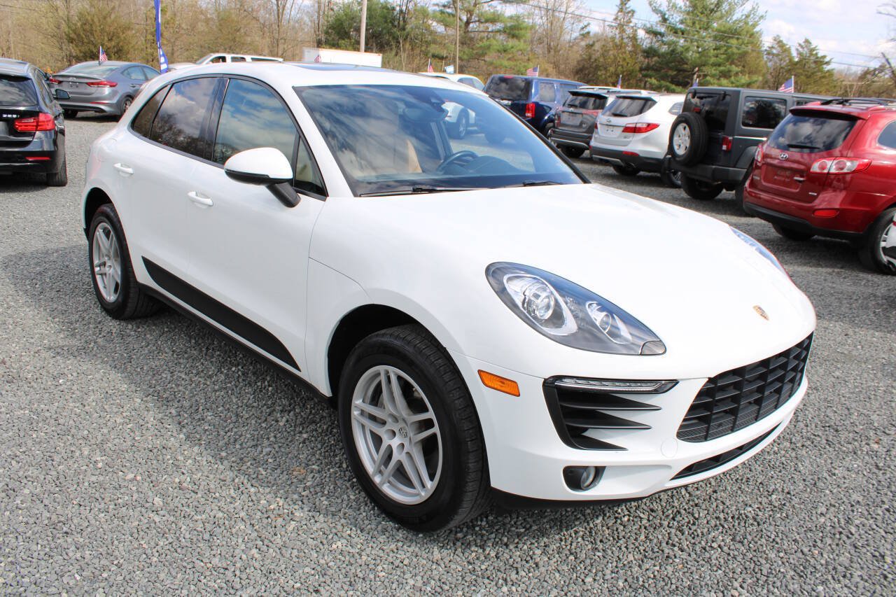 Used 2017 Porsche Macan AWD/4WD image 4