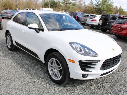 Used 2017 Porsche Macan AWD/4WD image 4