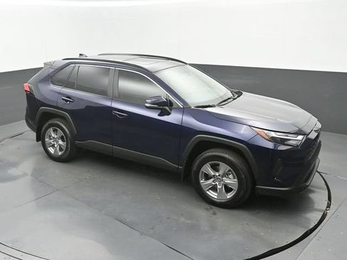 Used 2025 Toyota RAV4 XLE w/ Convenience Package FWD image 28