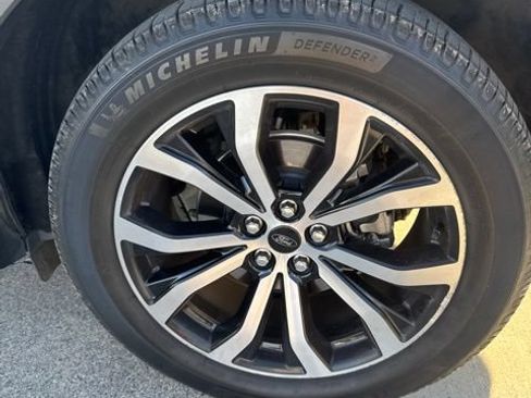 Certified 2020 Ford Explorer ST w/ Premium Technology Package AWD/4WD image 8