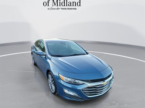 Used 2024 Chevrolet Malibu LT image 1