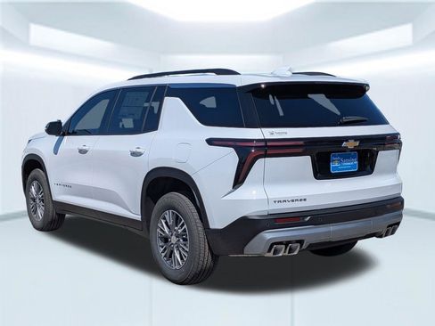 New 2026 Chevrolet Traverse LT w/ LPO, Floor Liner Package image 2