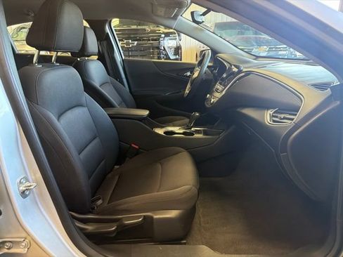 Used 2019 Chevrolet Malibu LT FWD image 32