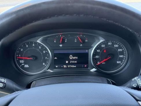 Used 2024 GMC Terrain SLT AWD/4WD image 17