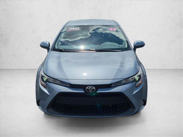 Used 2022 Toyota Corolla LE FWD image 2