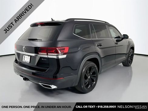 Used 2023 Volkswagen Atlas SE w/ Panoramic Sunroof Package AWD/4WD image 5