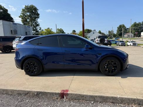 Used 2021 Tesla Model Y Long Range AWD/4WD image 5